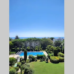 T2 Avec Magnifique Vue Mer, Piscine, Clim, Parking Antibes